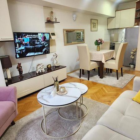 New Apartment 8, Self Check-In, Free Parking سكوبجي المظهر الخارجي الصورة