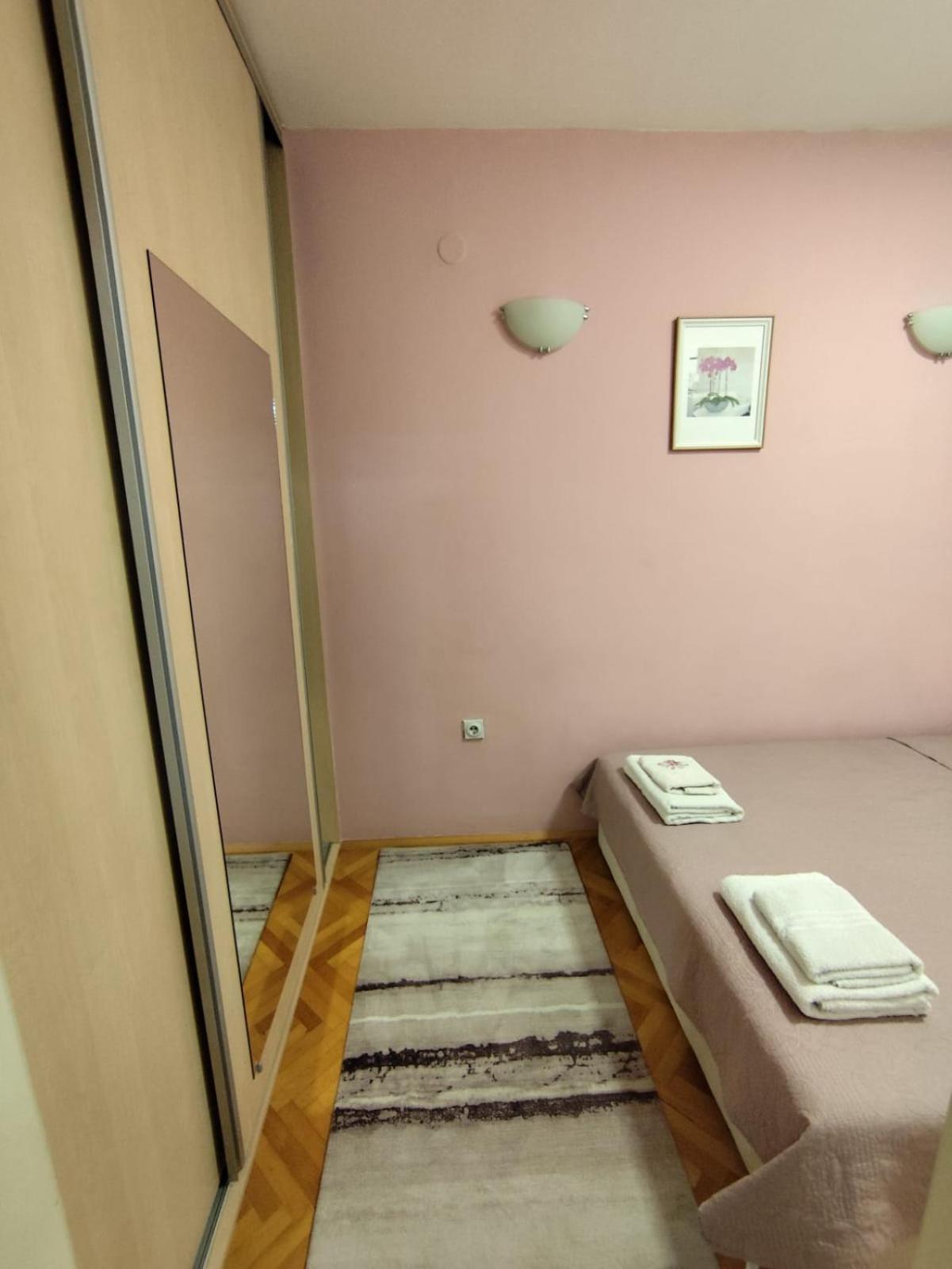 New Apartment 8, Self Check-In, Free Parking سكوبجي المظهر الخارجي الصورة